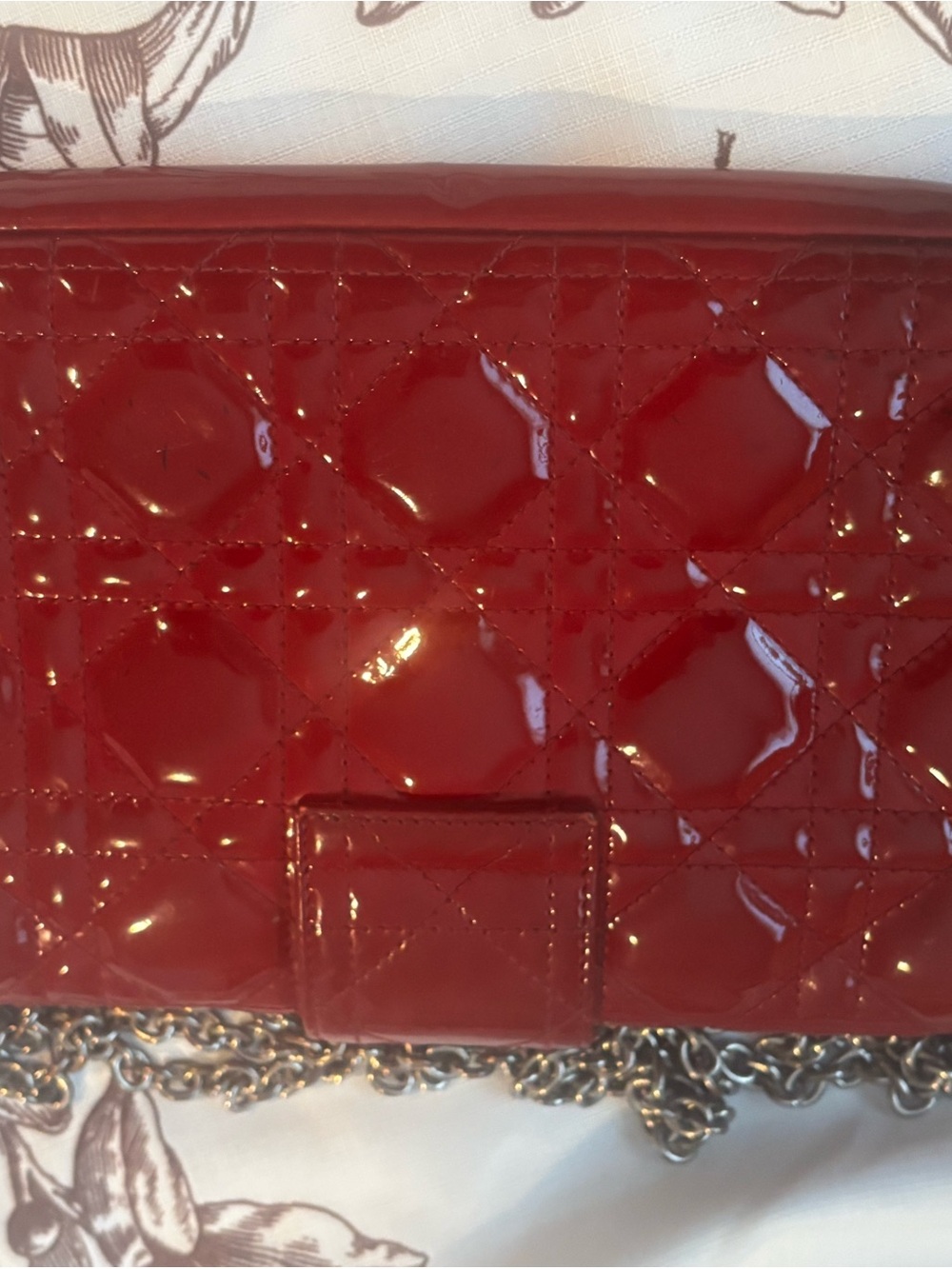 COA✨Dior Glossy Patent Cannage New Lock Pouch Crossbody in Crimson - Picture 3 of 8